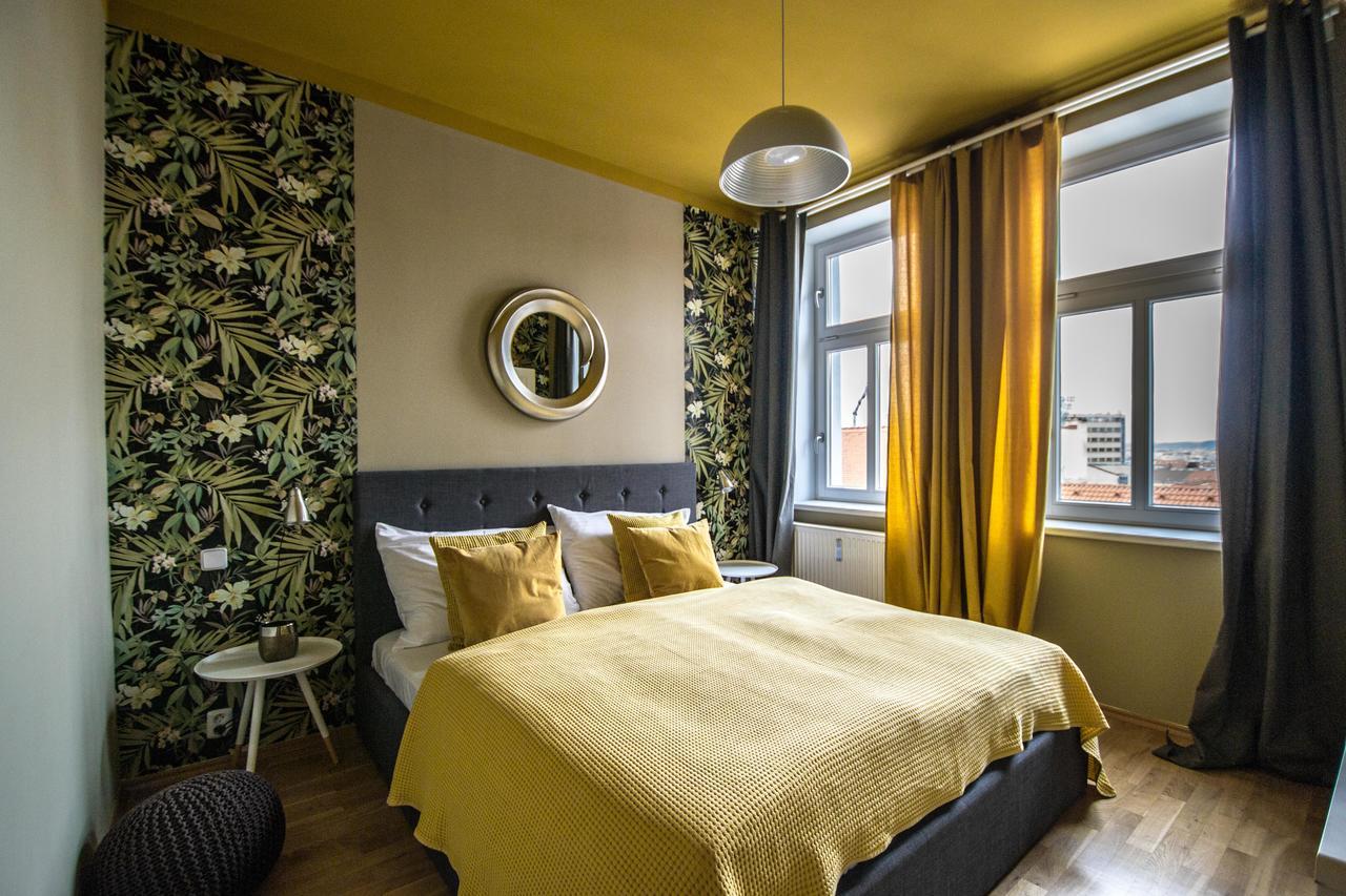 Stylish Apartments Close To Eden Garden Прага Экстерьер фото