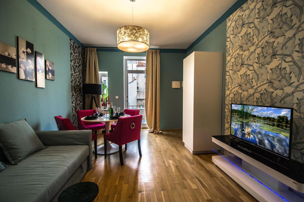 Stylish Apartments Close To Eden Garden Прага Экстерьер фото