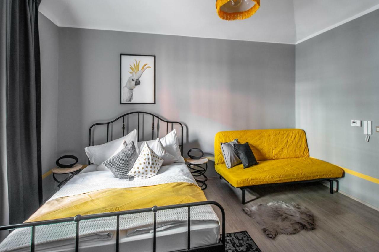 Stylish Apartments Close To Eden Garden Прага Экстерьер фото